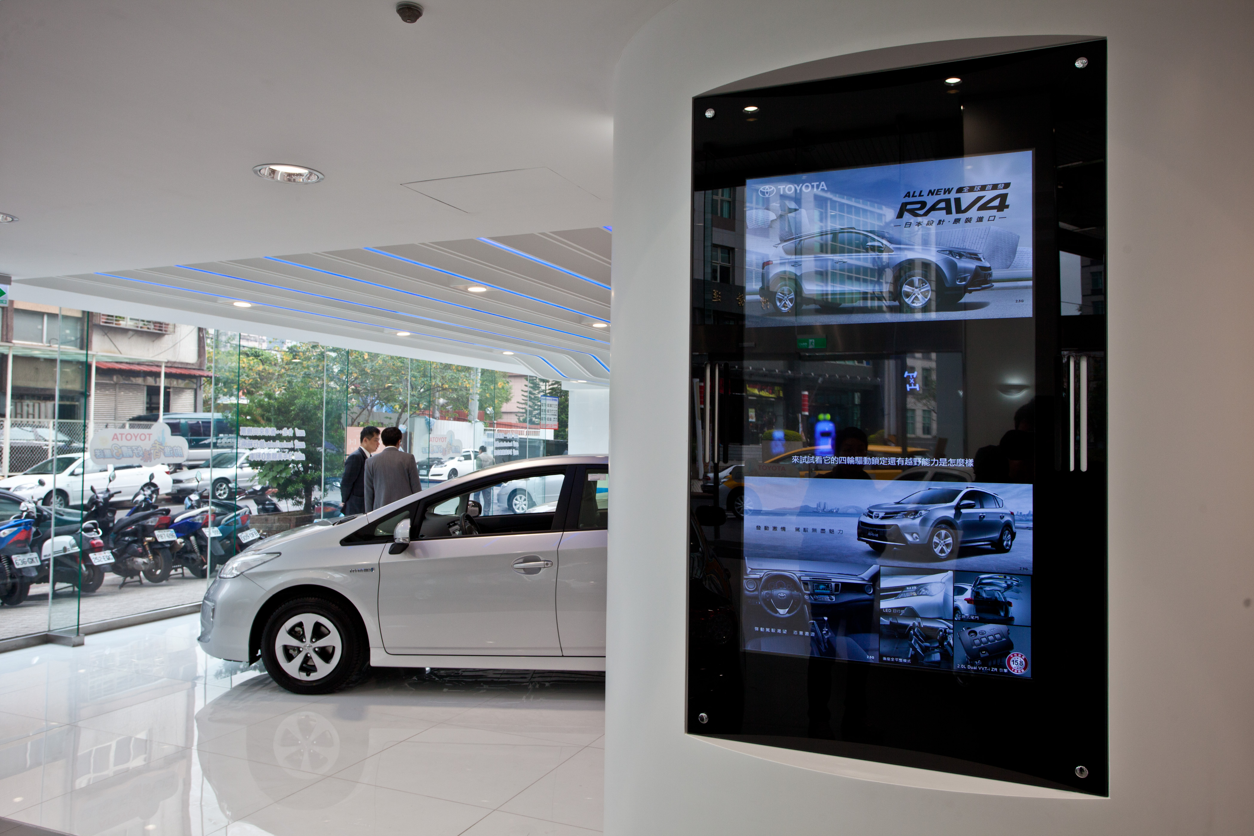 Innovative Digital Signage Solution Enables Toyota To Make A Lasting